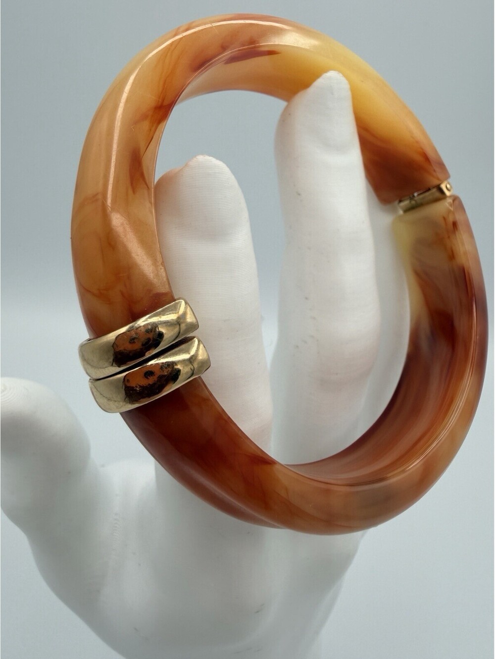 Avon Vintage Lucite Bangle In Peach Tones And Gold Trim